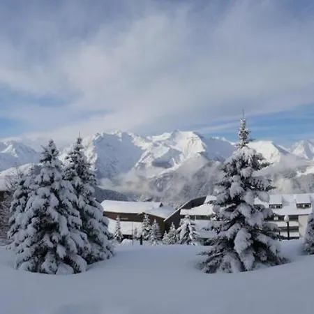 Dans Du Roche Mantel -alpes Face A L'alpexpress Apartment *