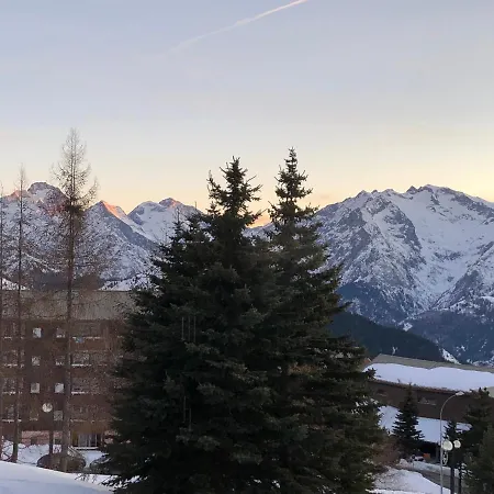 Dans Du Roche Mantel -alpes Face A L'alpexpress Apartment